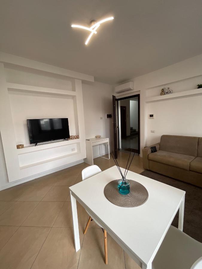 ガッララーテCasa Manuelアパートメント エクステリア 写真